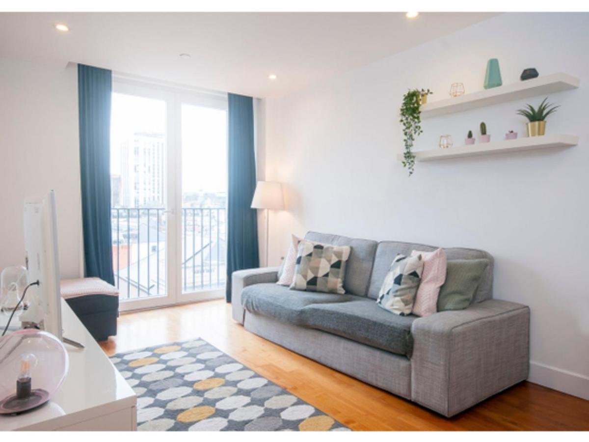 The In Apartment