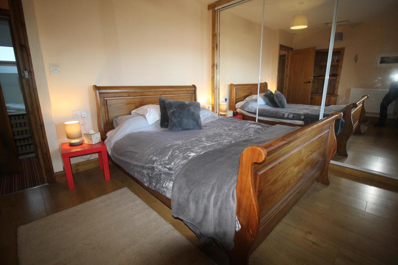 Violet 3 Bedroom By Holiday Homes