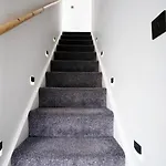 New 2 Bed Comfort - Functional - Secure - Private