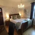 Ty Rosa Rooms