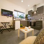 Cosmeston Cwtch By Property Promise