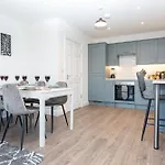 Stayright Central Flats In Cardiff With Designated Parking