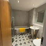 Cardiff City Centre Retreat