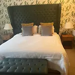 New House Country Hotel
