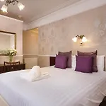 Lincoln House Private Hotel