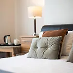 Willows-Cardiff Guest House