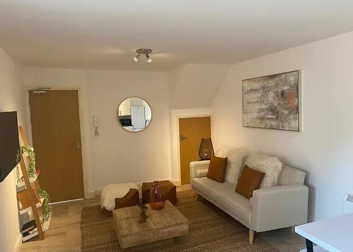 Lower Cathedral C By Mia Living 2 Bedroom Duplex Apartment