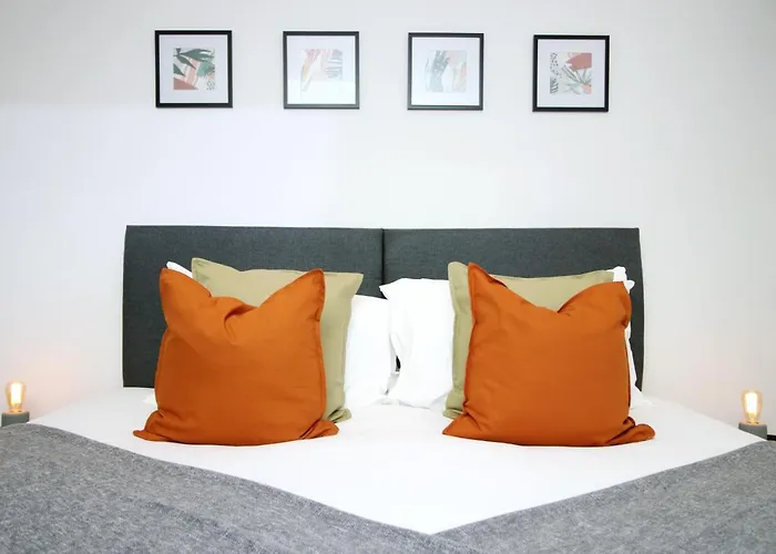 No 49 City Apartments, Perfect For Business And Leisure Stays, 10 Min Drive Into City Centre, Easy Access To Local Transport, 1Br And 2Br Available, Free Parking