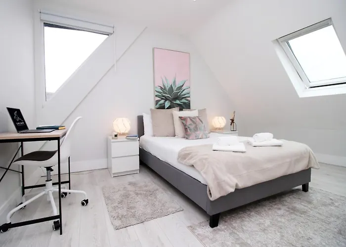New 2 Bed Comfort - Functional - Secure - Private