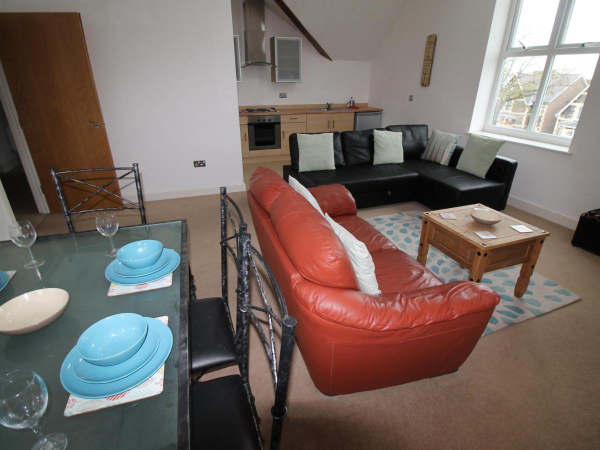 Holiday Homes Ashgrove Court Penthouses Apartment *