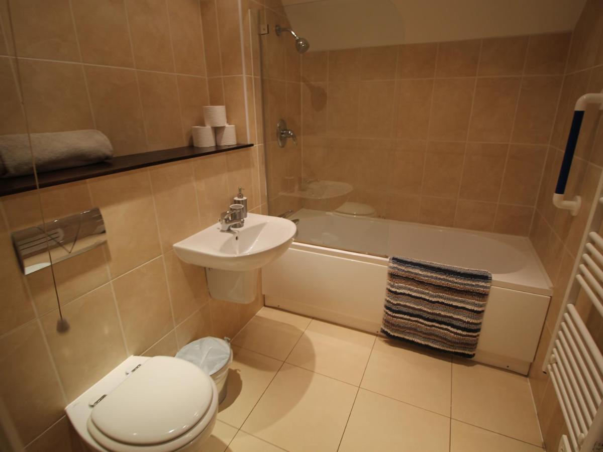 Holiday Homes Ashgrove Court Penthouses