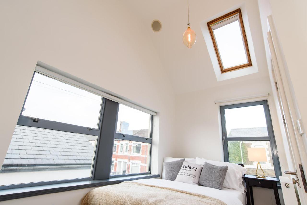 Retreat, 2 Bed House With Cloudstream Hot Tub Cardiff