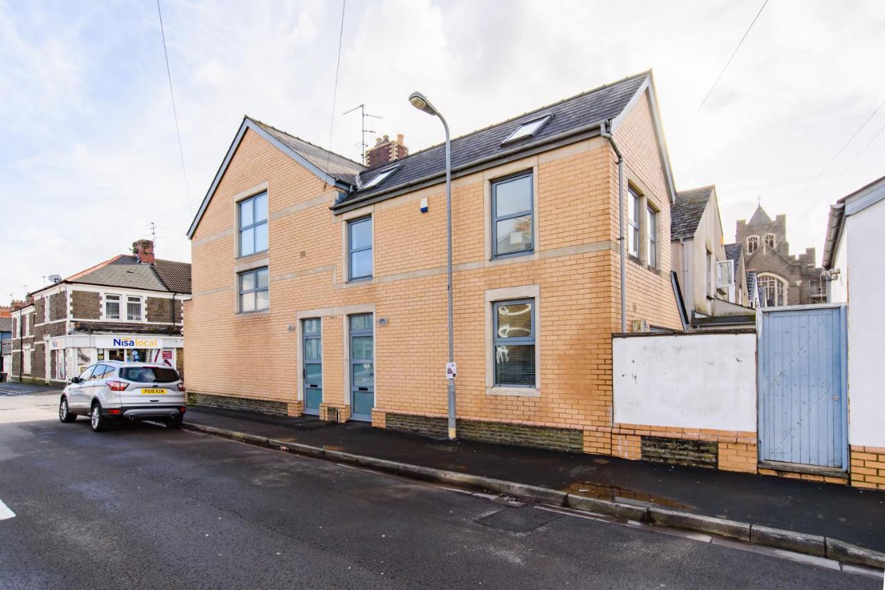 Retreat, 2 Bed House With Cloudstream Hot Tub * Cardiff