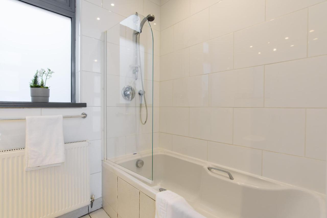 Holiday home Retreat, 2 Bed House With Cloudstream Hot Tub *