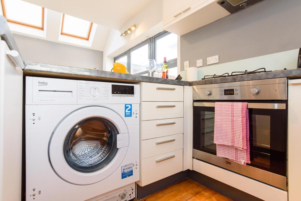 Retreat, 2 Bed House With Cloudstream Hot Tub Holiday home