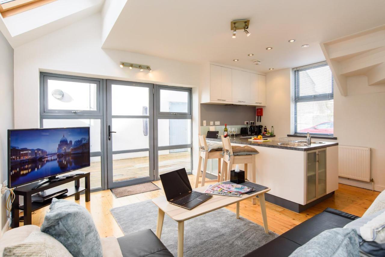 Retreat, 2 Bed House With Cloudstream Hot Tub Holiday home