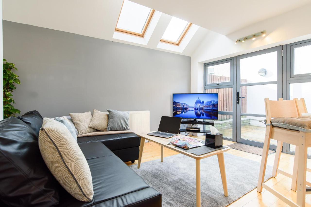 Retreat, 2 Bed House With Cloudstream Hot Tub