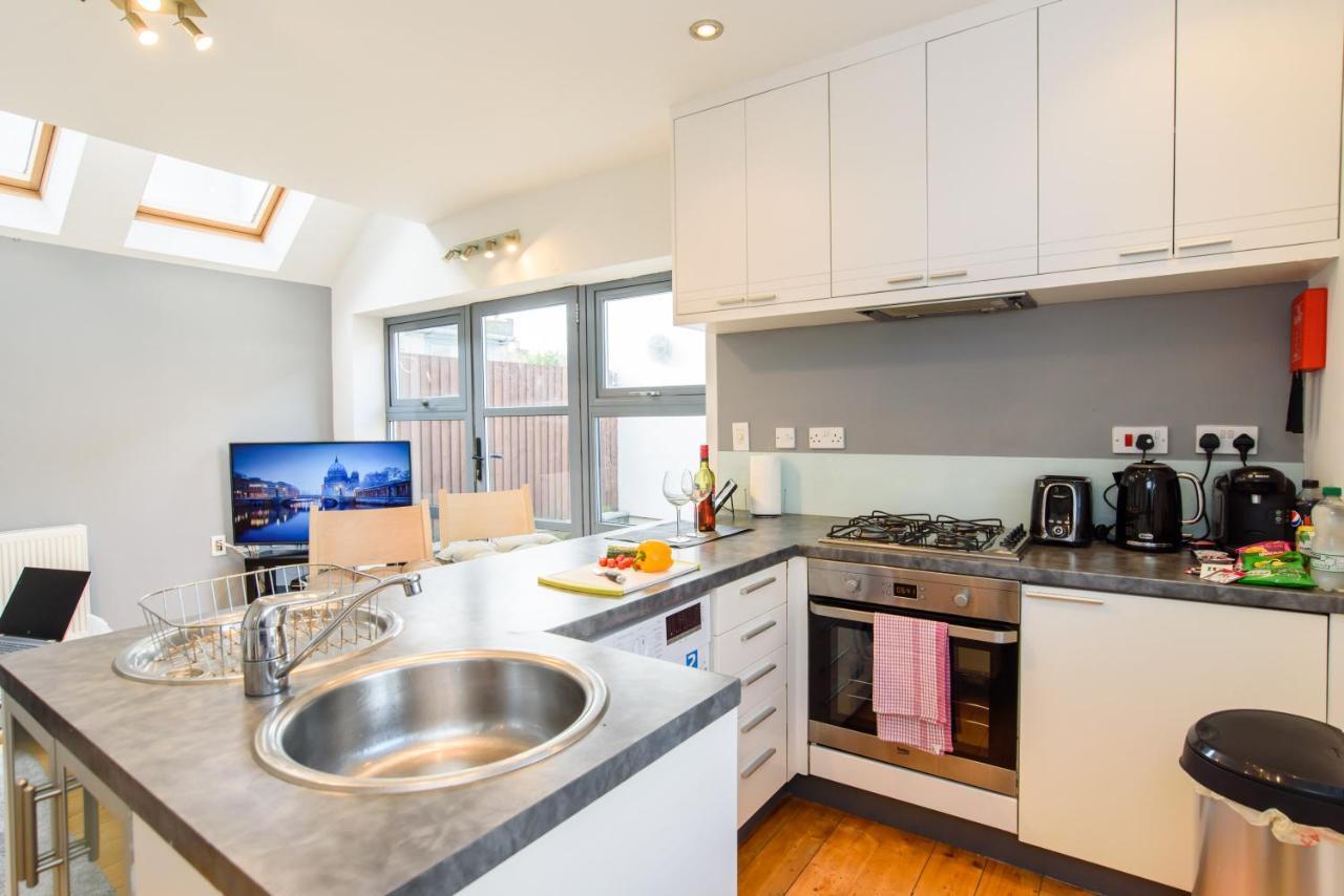 Retreat, 2 Bed House With Cloudstream Hot Tub *
