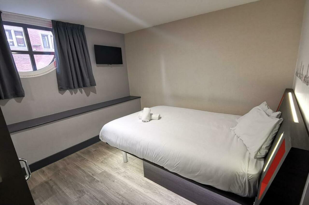 Easyhotel Hotel