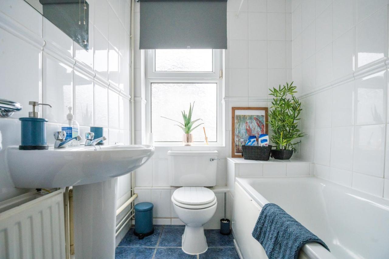 The Ella Fitzgerald - Modern 2 Bedroom Apartment, Super Close To Centre Apartment