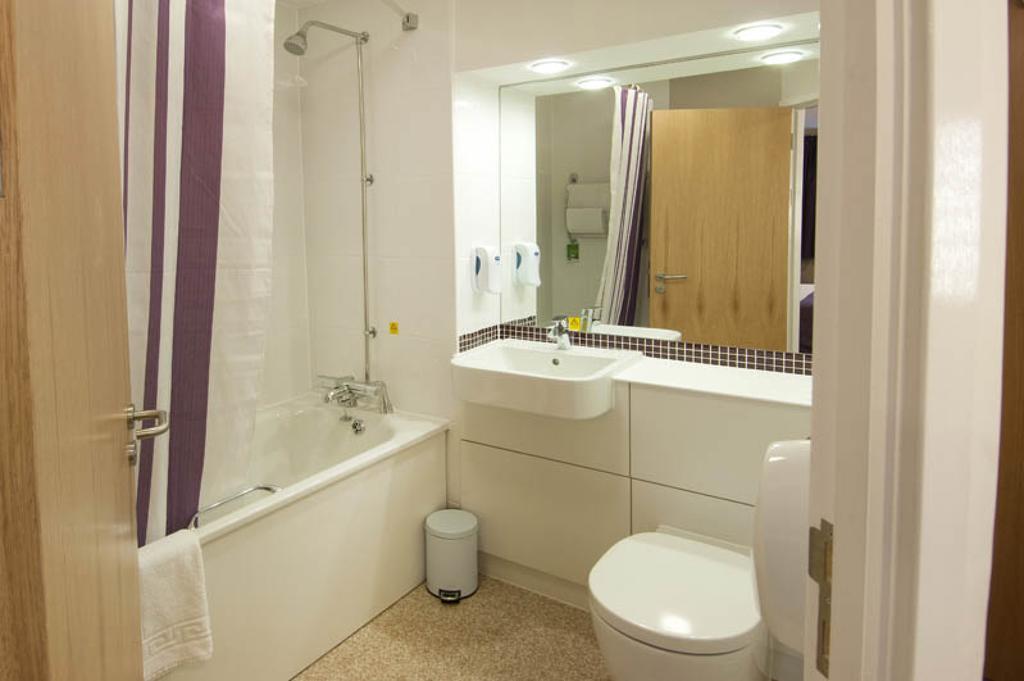 Premier Centre 3*