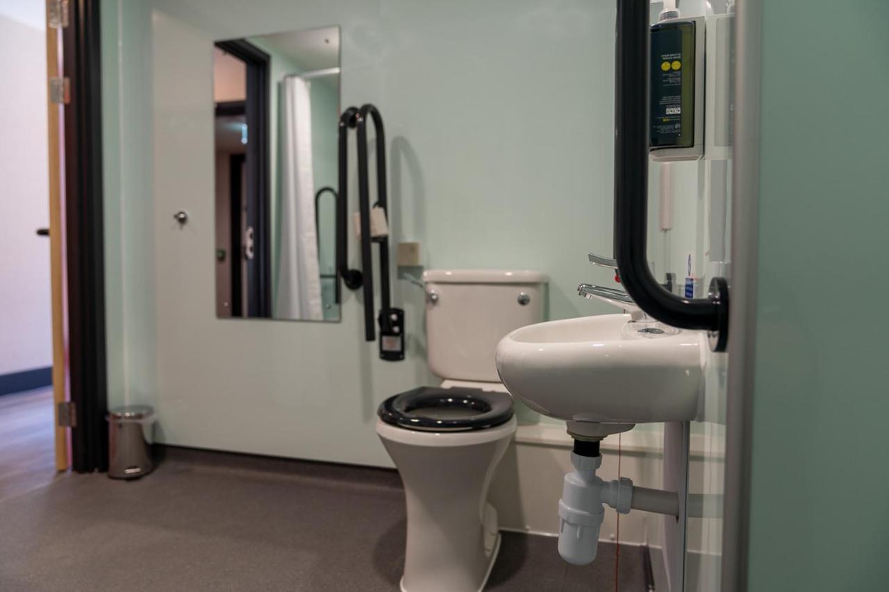 Easyhotel Hotel