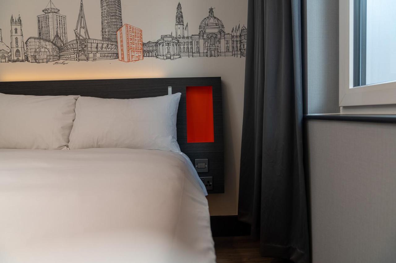 Hotel Easyhotel 3*