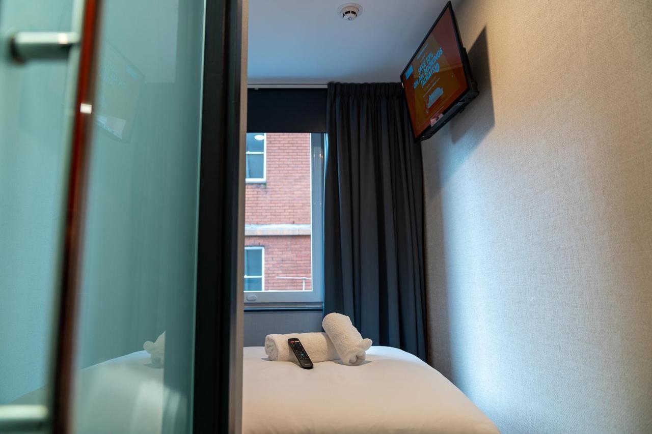 Easyhotel 3*
