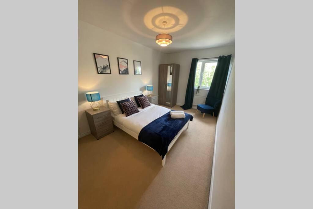 27 Lock Keepers Court By Mia Living Spacious 2 Bedroom With Free Parking Apartment Cardiff