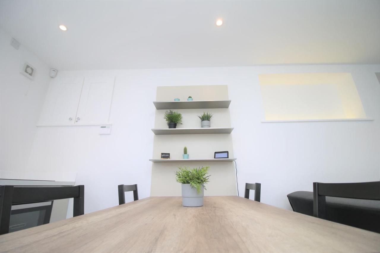 The Coach House - Free Private Parking - By Promise Apartment Cardiff