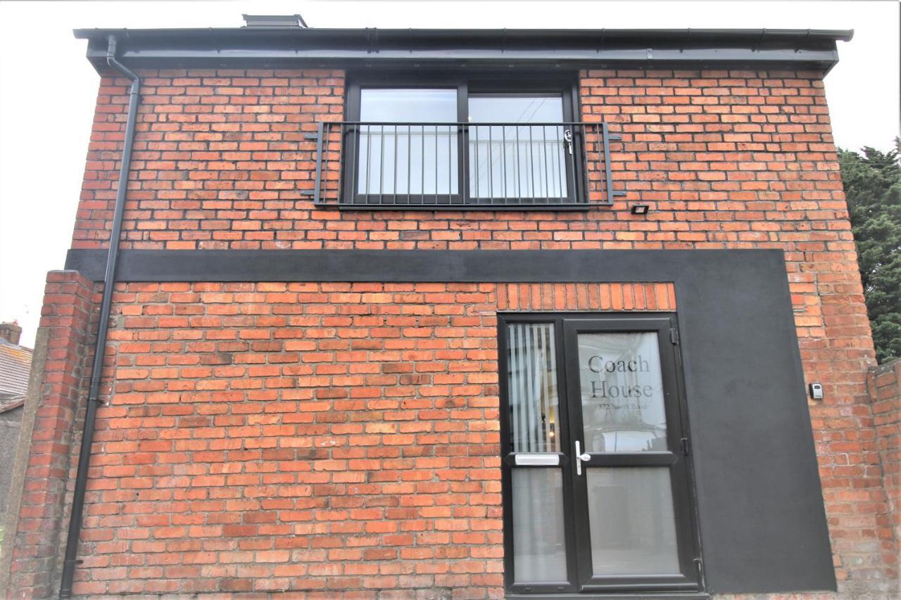 Apartment The Coach House - Free Private Parking - By Promise *