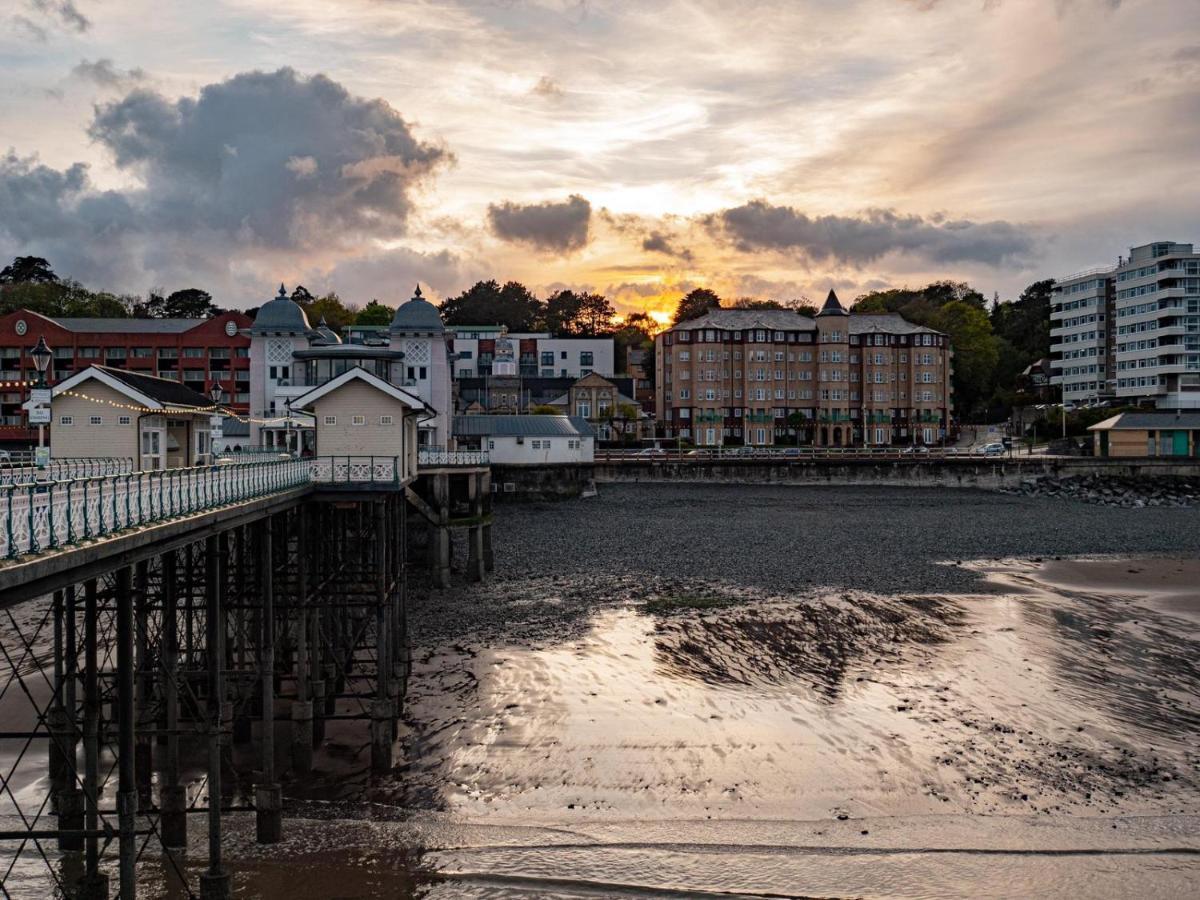 Penarth Town Apartment