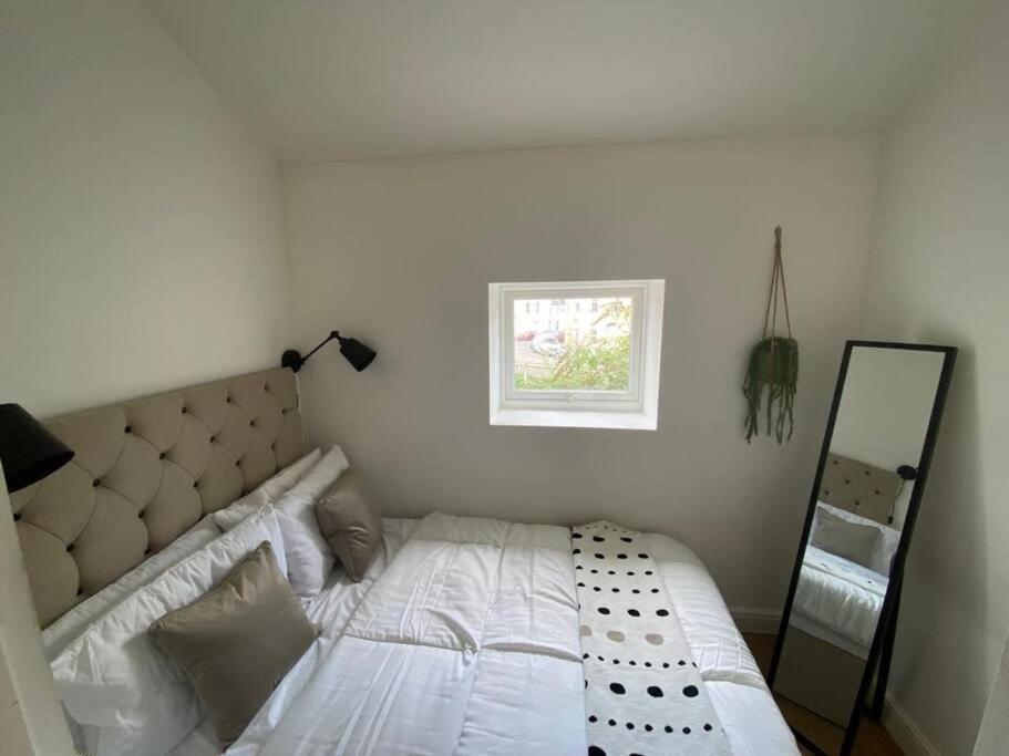 Lower Cathedral C By Mia Living 2 Bedroom Duplex Apartment Cardiff