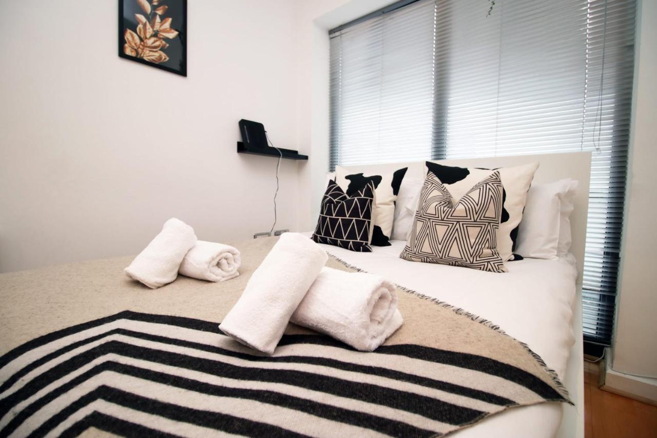 Apartment The Hayes By Mia Living 2 Bedroom In Centre *