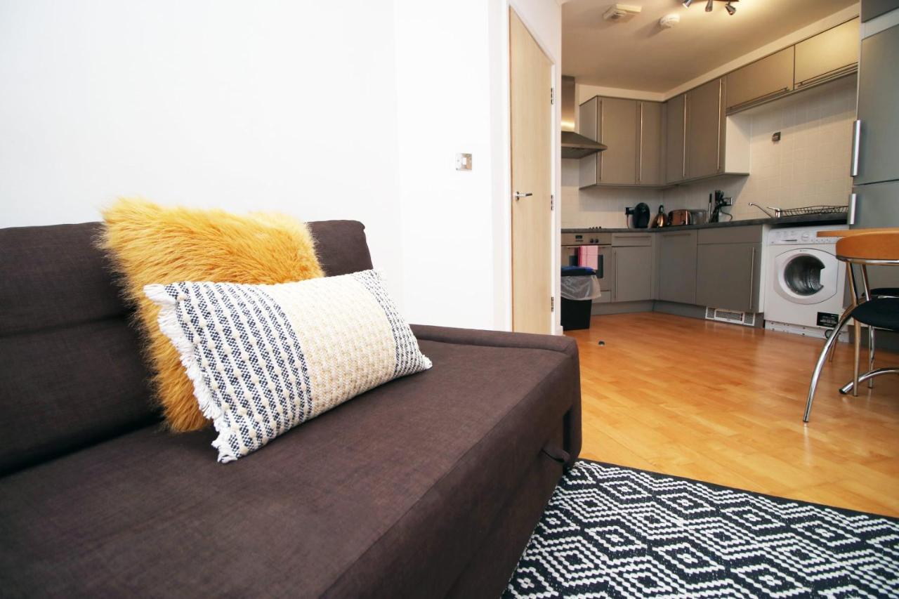 Apartment The Hayes By Mia Living 2 Bedroom In Centre