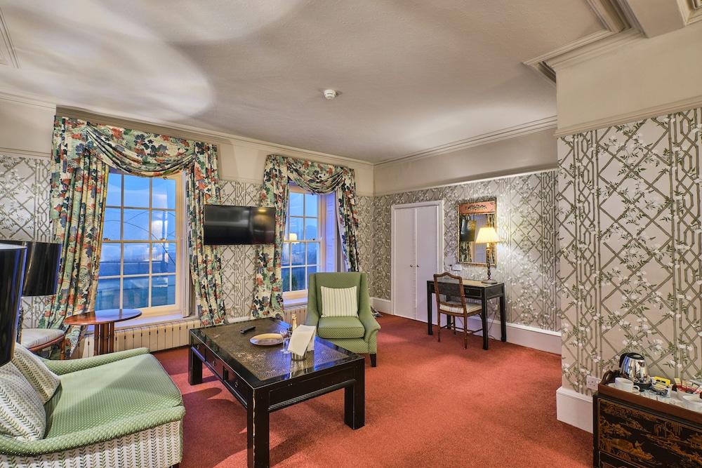 New House Country Hotel