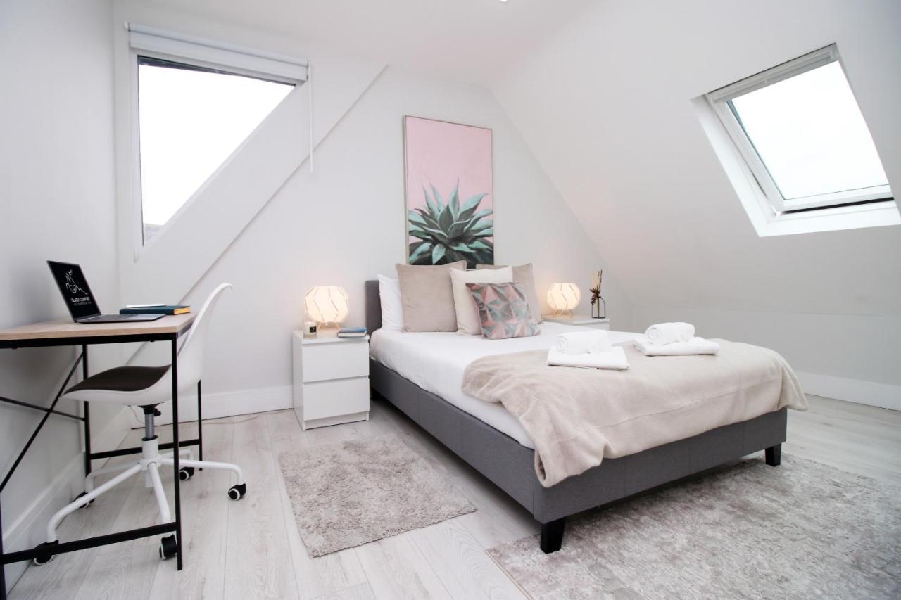 New 2 Bed Comfort - Functional - Secure - Private *