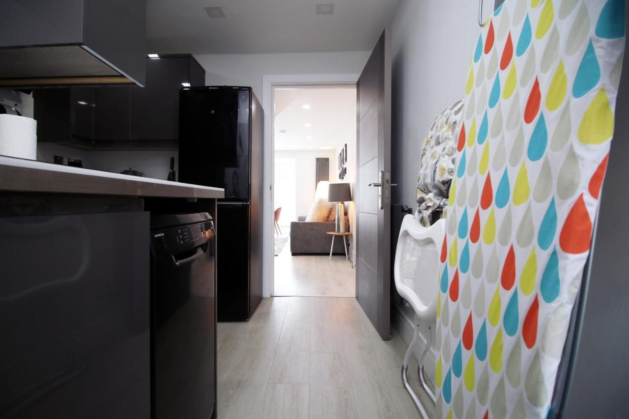 New 2 Bed Comfort - Functional - Secure - Private Cardiff