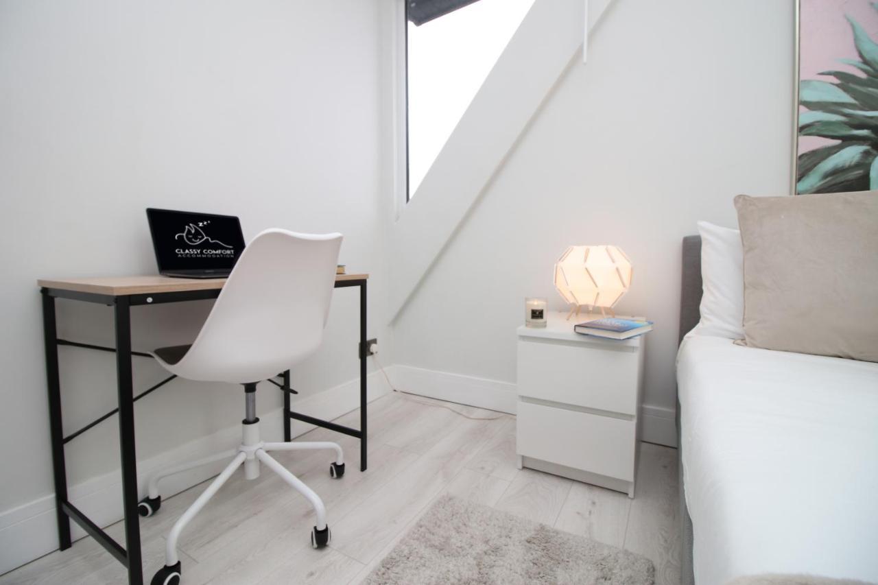 New 2 Bed Comfort - Functional - Secure - Private Apartment *
