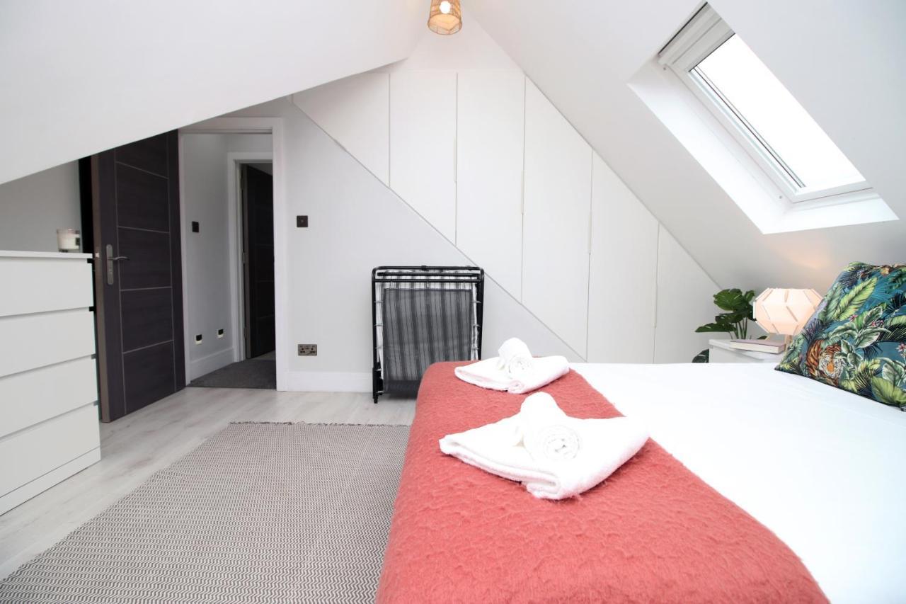 Apartment New 2 Bed Comfort - Functional - Secure - Private Cardiff