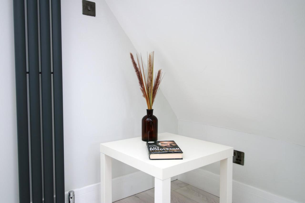 Apartment New 2 Bed Comfort - Functional - Secure - Private