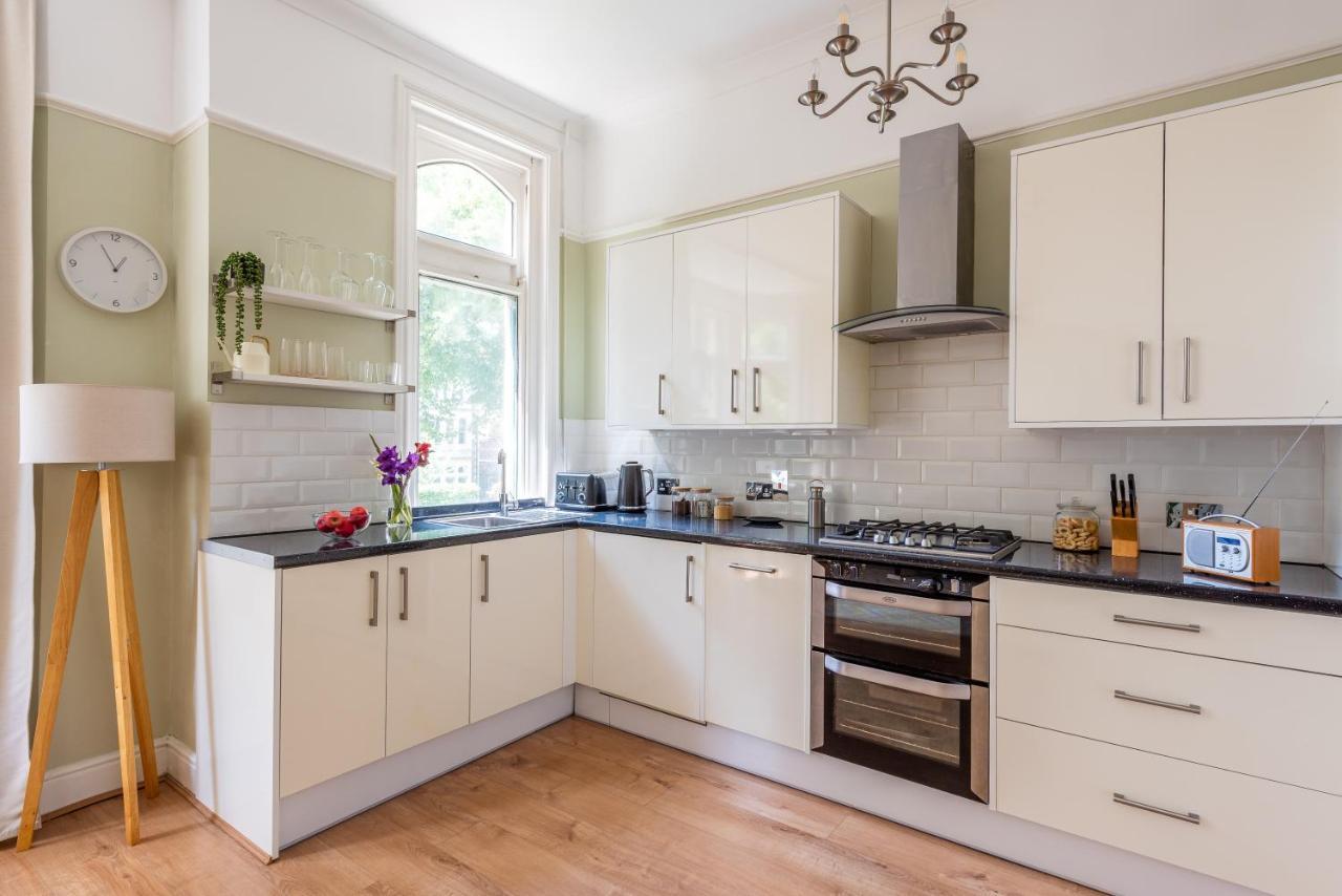 Prime Location Pontcanna Modern 2 Bedroom With Privat Parking Cardiff