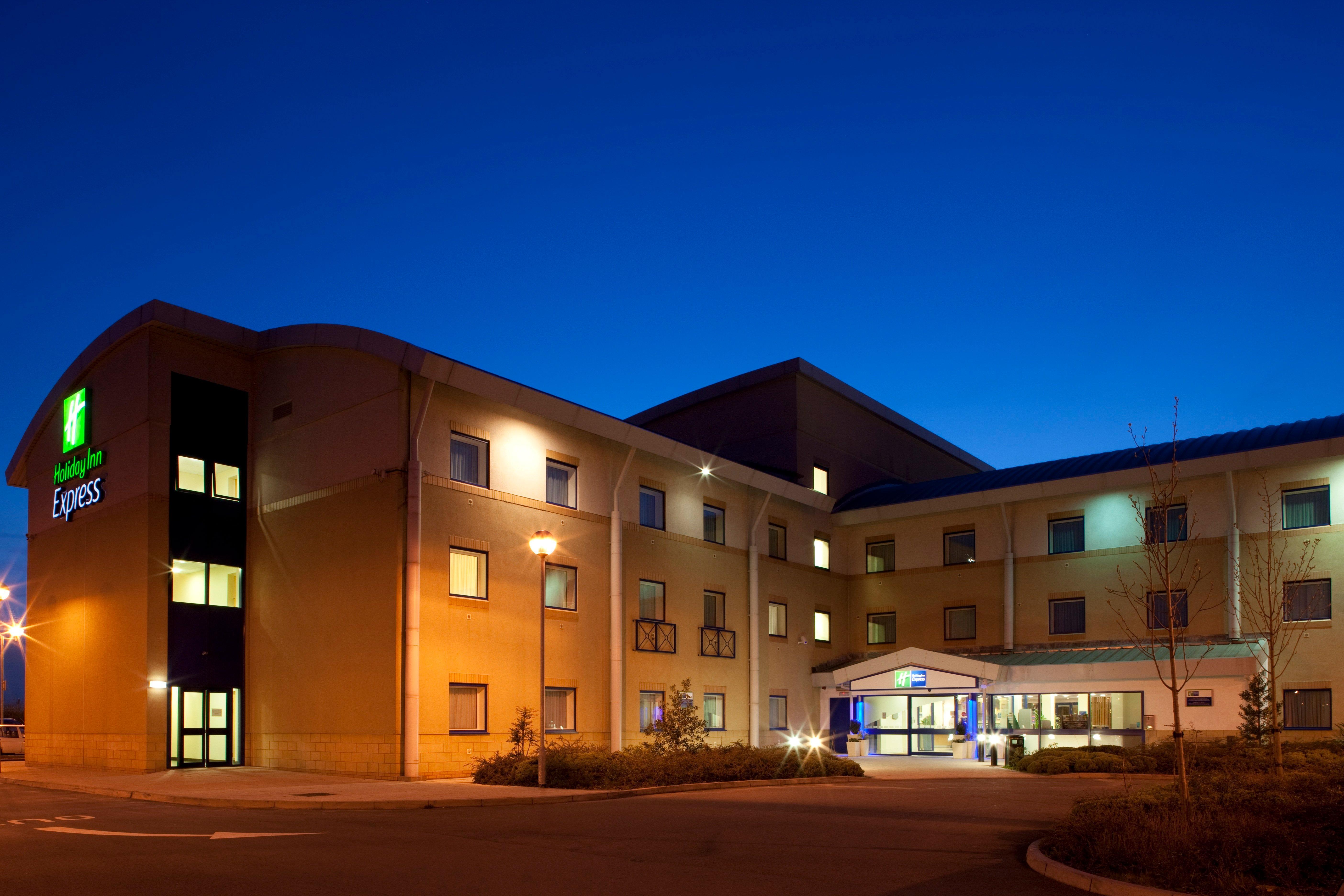 Hotel Express Airport, An Ihg