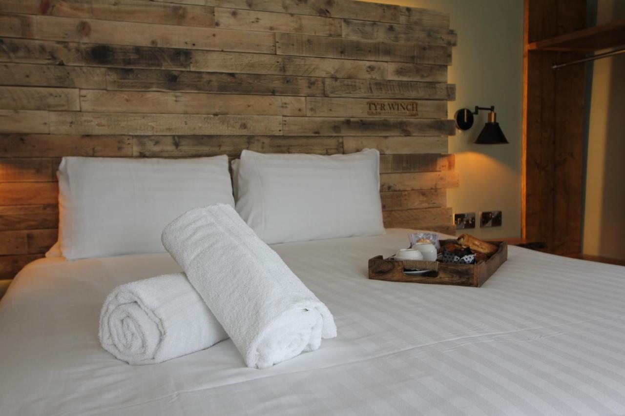 Tyr Winch Hotel *