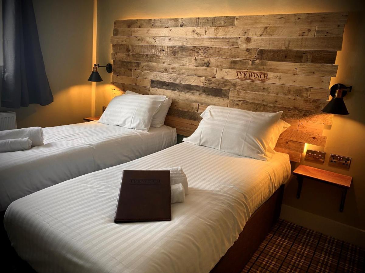 Hotel Tyr Winch *