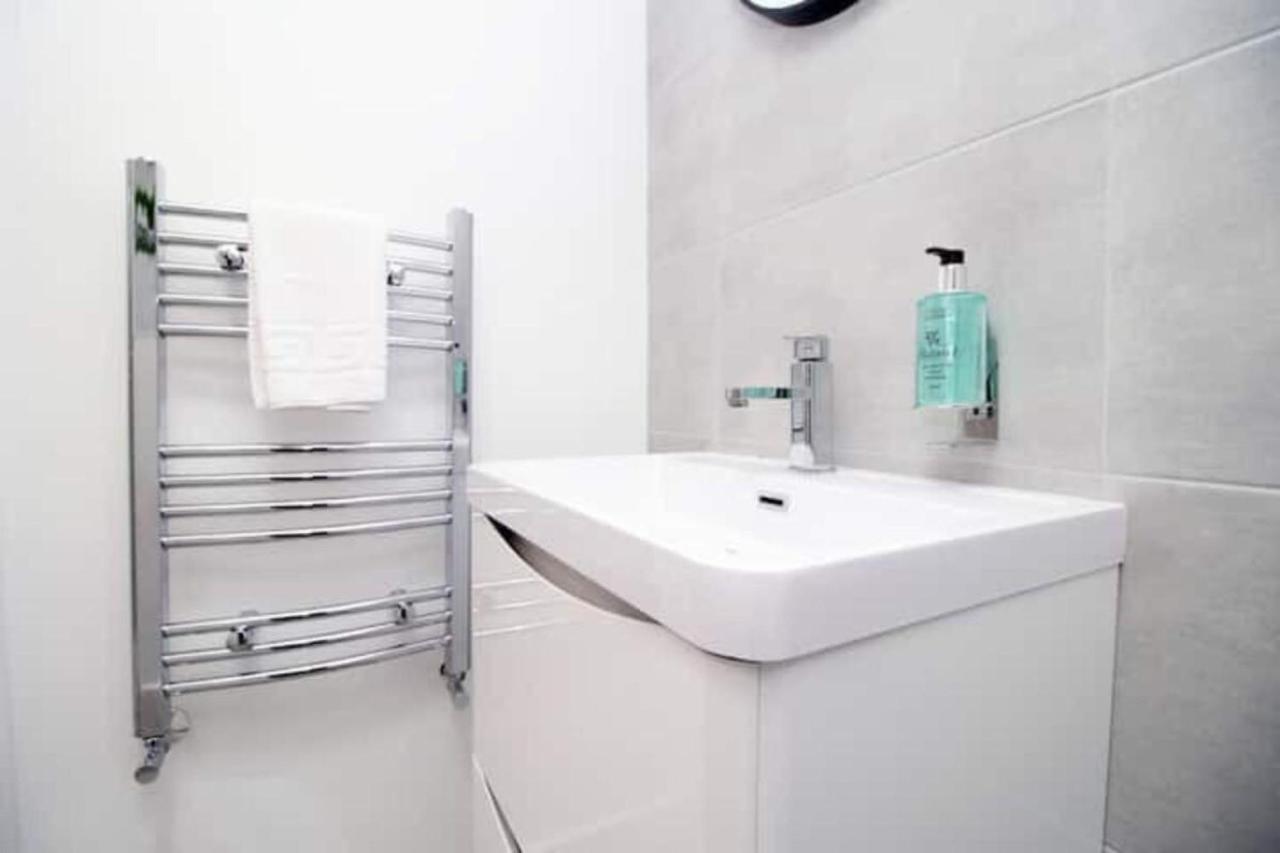 Flat In Centre Apartment Cardiff