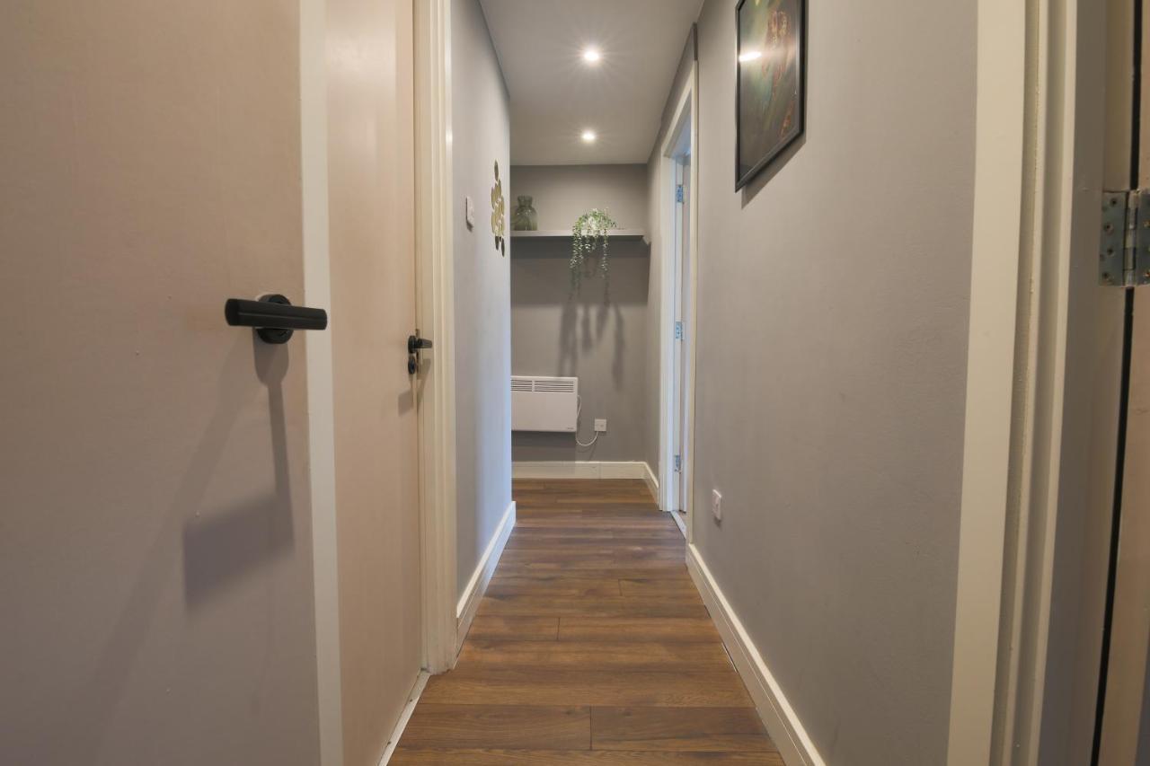 Apartment Stayright Stylish Bay 2 Bed Apartment- Private Parking & 10 Mins To Bay & *