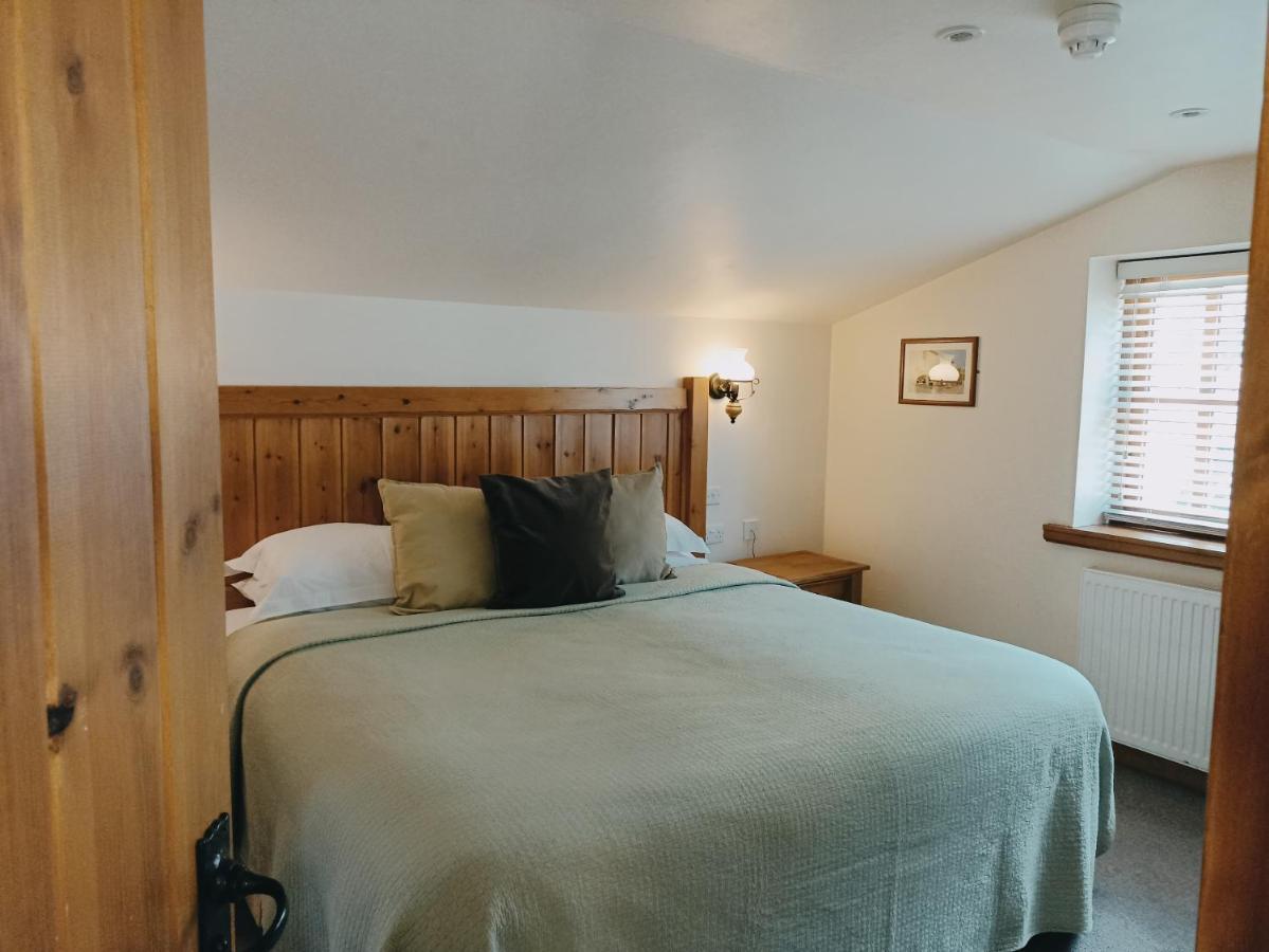 The Gwaelod Y Garth 4*