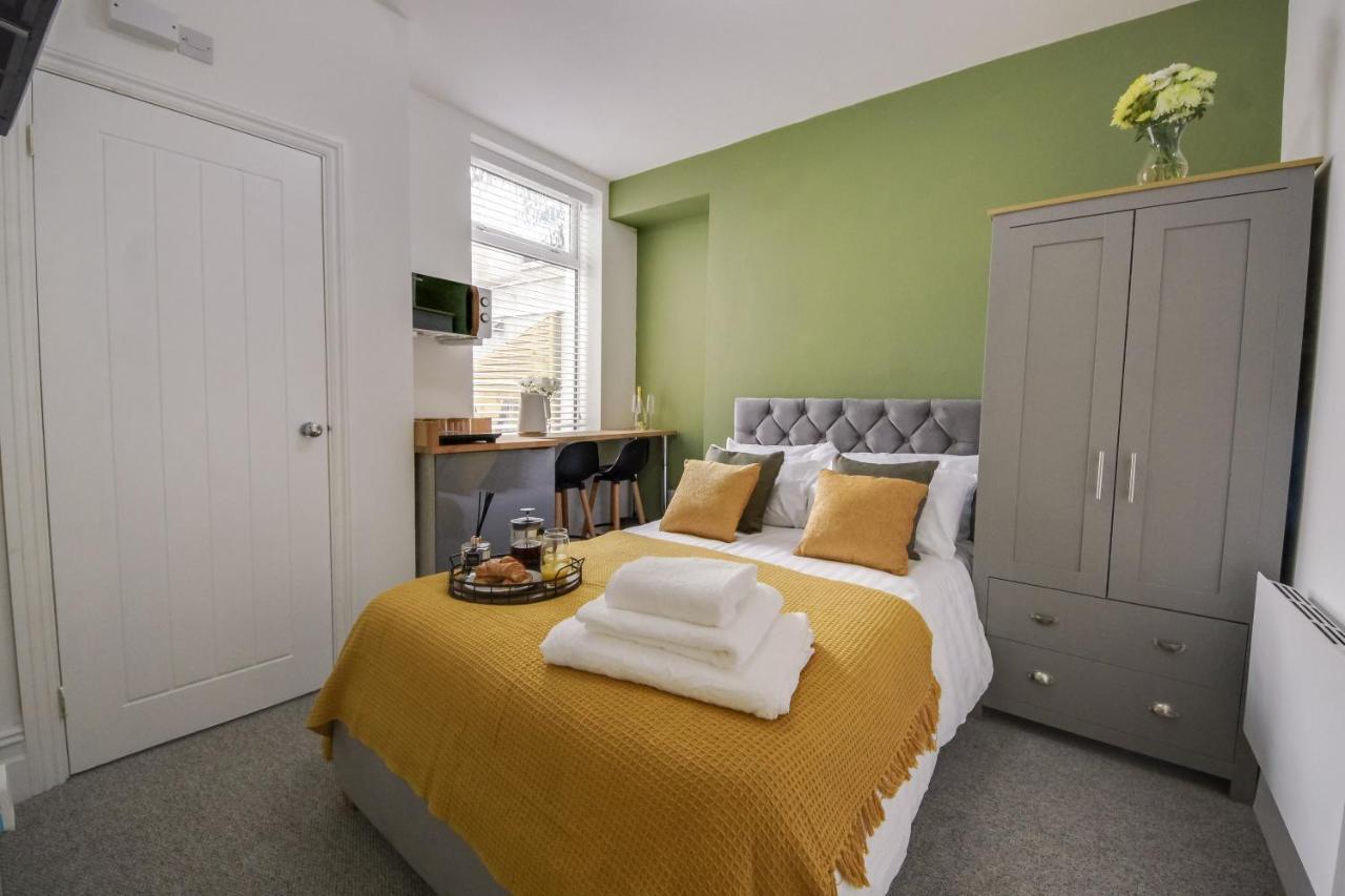 Bay Studio By Staying-away * Cardiff