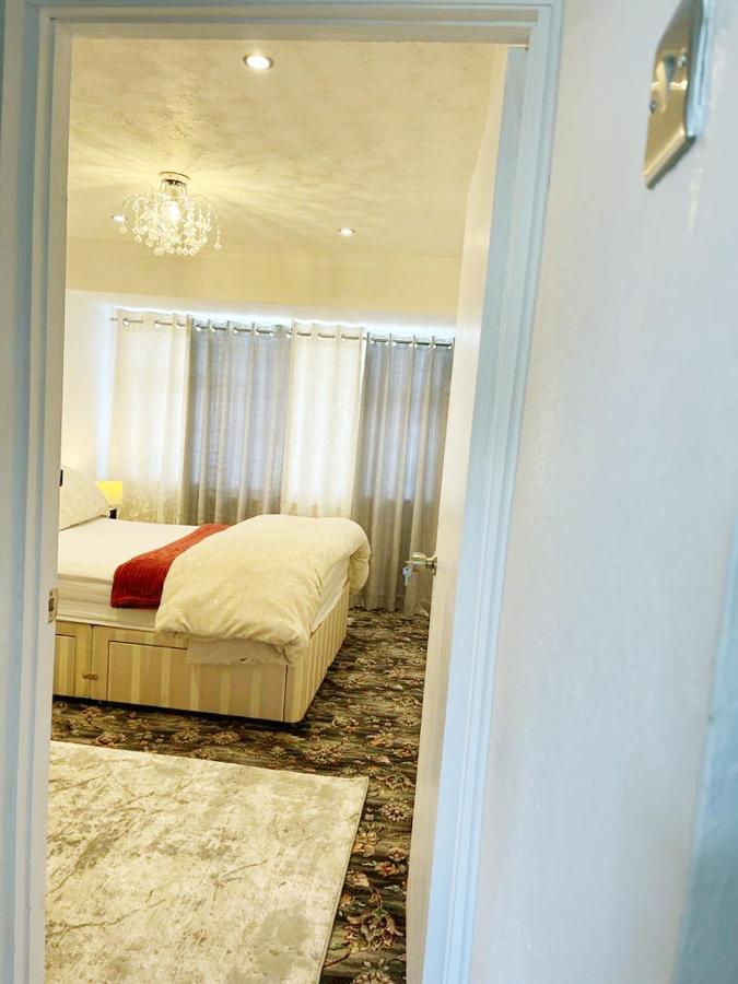 Blessings Of Peace Away From Homestay *